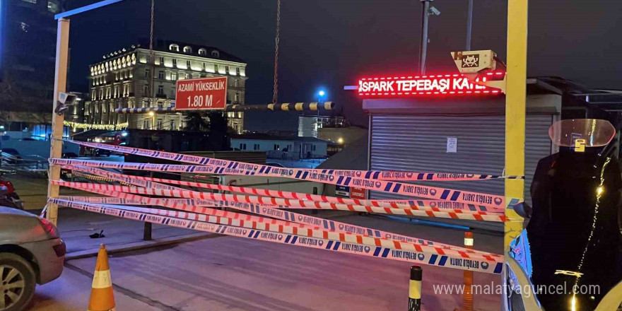 Beyoğlu’ndaki İSPARK’ın kolonları çatladı, otopark boşaltıldı