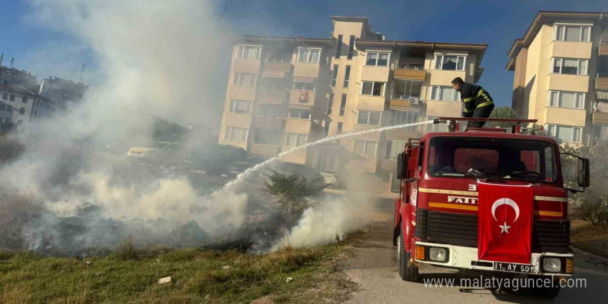 Bilecik’te arazi yangın anında söndürüldü