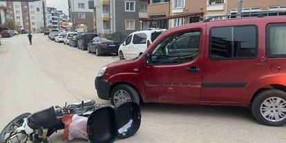 Bilecik’te hafifi ticari araç ile motosikletin çarpışması sonucu 1 kişi yaralandı