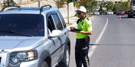 Bilecik’te trafik kural ihlali yapan sürücülere 63 bin 48 TL ceza uygulandı