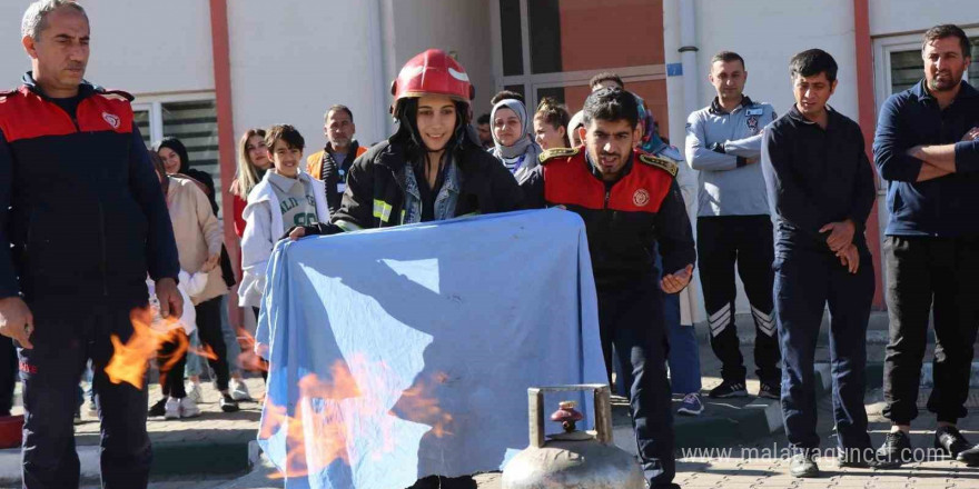 Bingöl’de hastane personeline yangın eğitimi