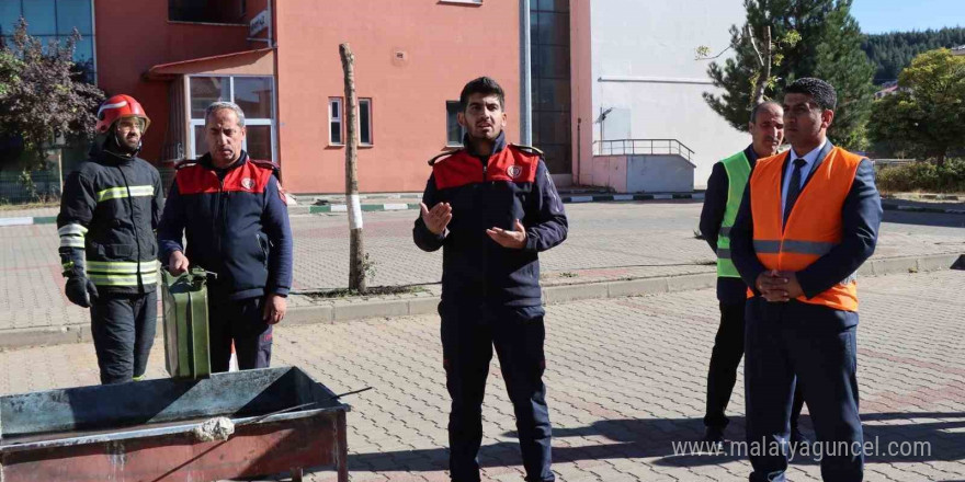 Bingöl’de hastane personeline yangın eğitimi