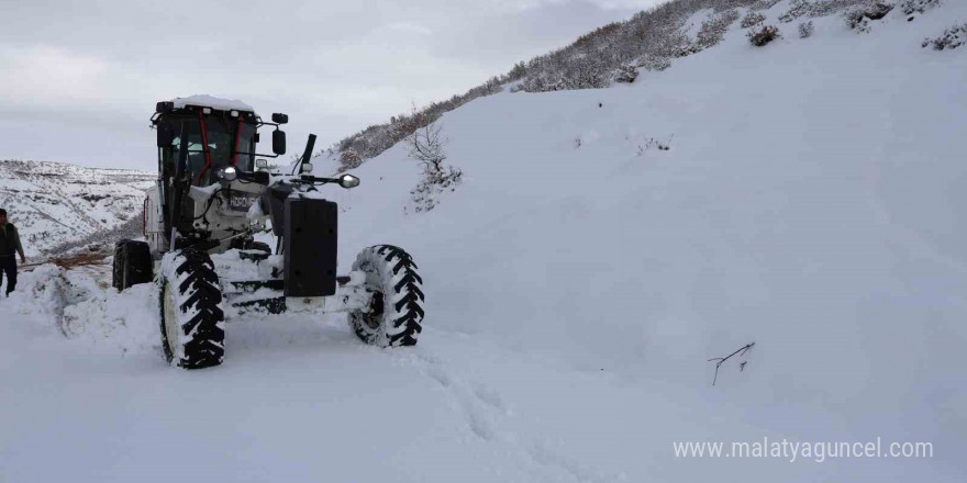 Bingöl’de kar nedeni ile 88 köy yolu ulaşıma kapandı