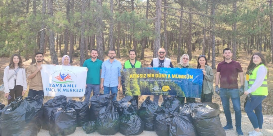 Bir günde 100 kilo katı atık toplandı