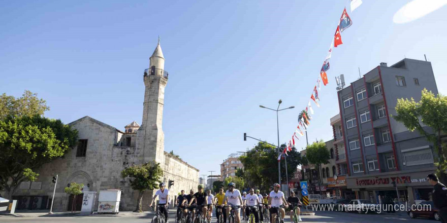 Bisiklet tutkunları ’Kleopatra Bisiklet Festivali’nde buluştu