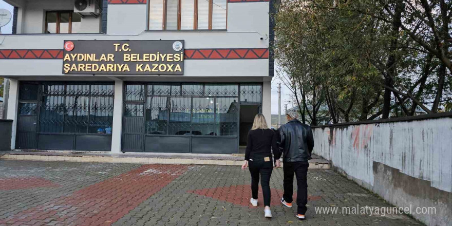 Bitlis Özgüzelderespor futbolcusu Süphan Dağı eteğinde nikah masasına oturdu