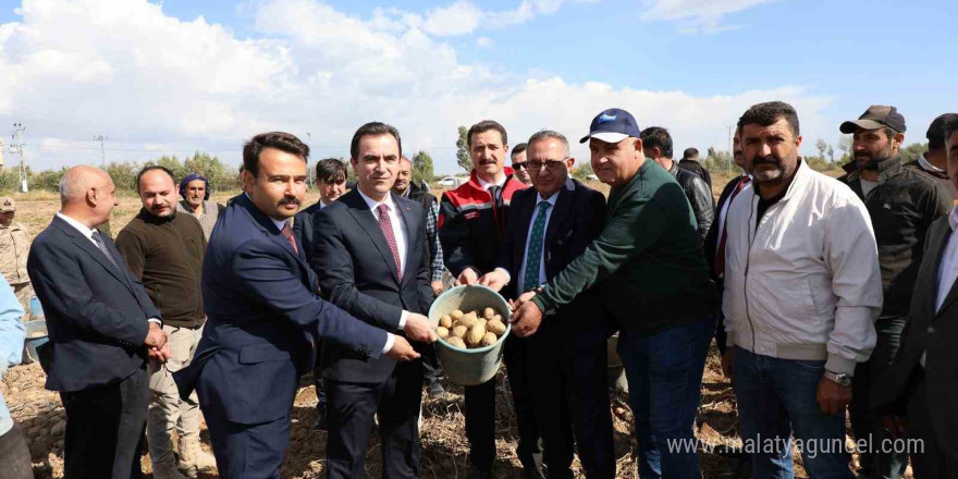 Bitlisli çiftçilerden alınan 193 ton patates ihtiyaç sahiplerine dağıtıldı