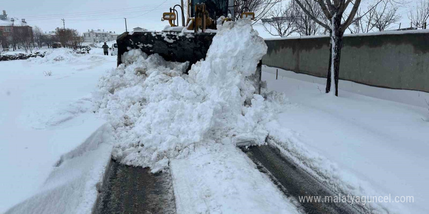 Bitlis’te 107 köy yolu ulaşıma açıldı