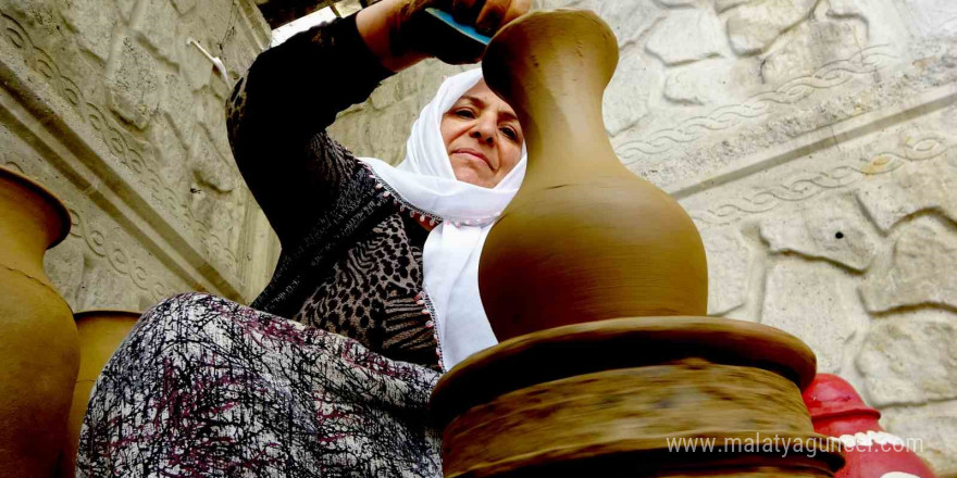 Bitlis’te asırlık çanak çömlek geleneği sürüyor