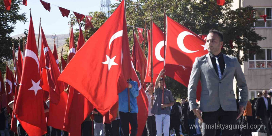 Bitlis’te Cumhuriyet Bayramı coşkusu