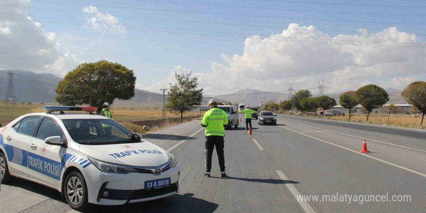 Bitlis’te radarlı denetim yapıldı