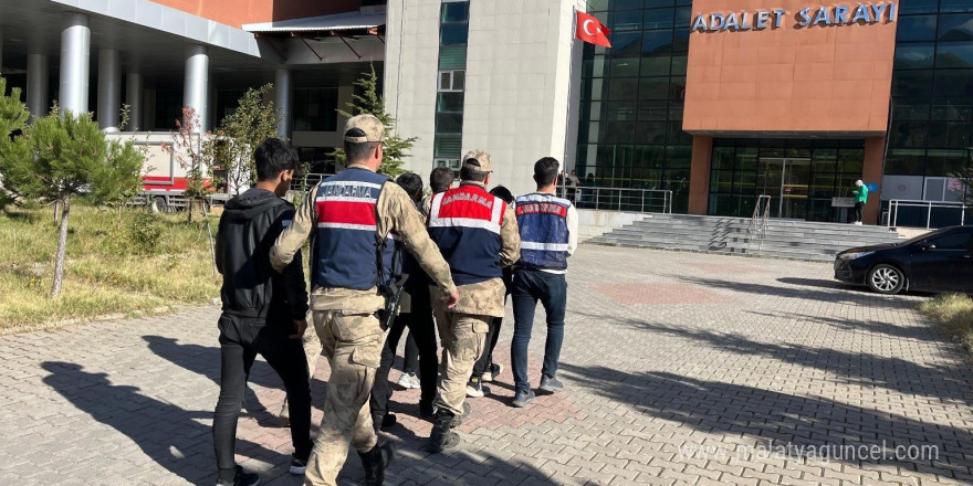 Bitlis’te terör operasyonu: 9 gözaltı