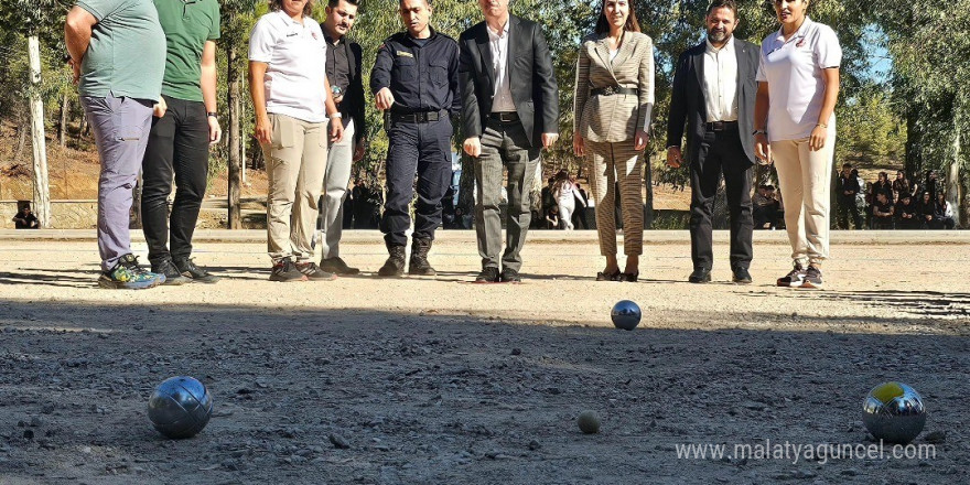 Bocce turnuvası renkli görüntülerle tamamlandı