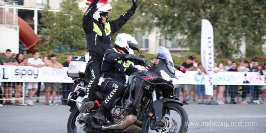 Bodrum Motofest nefes kesen gösterilerle başladı