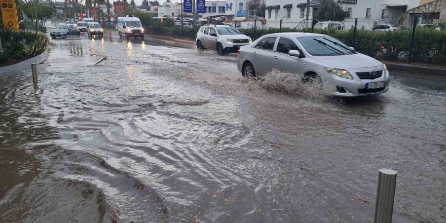 Bodrum’da sağanak yağış