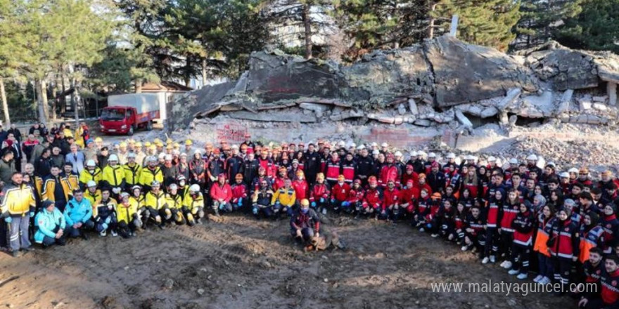 Bölgesel deprem tatbikatında 743 senaryo uygulandı