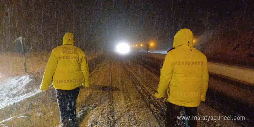 Bolu Dağı’nda kar yağışı etkili oluyor