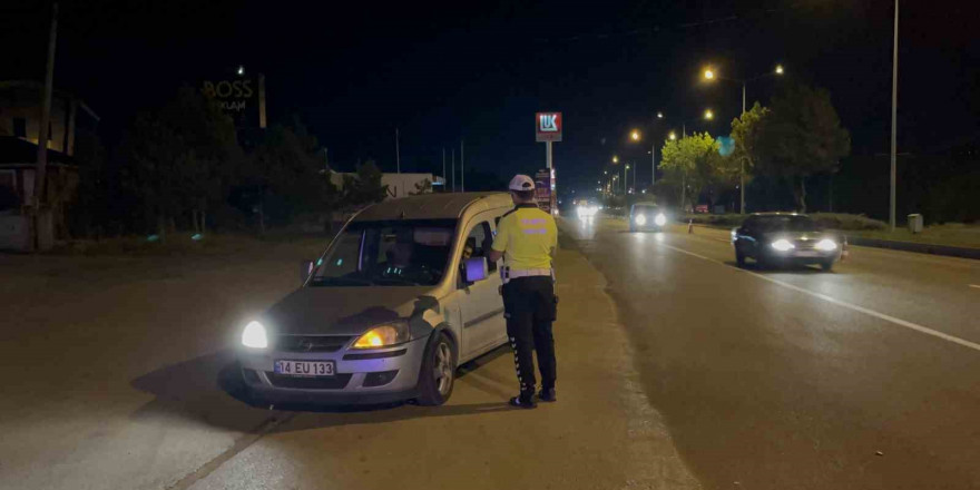 Bolu girişindeki uygulamada araçlar denetlendi