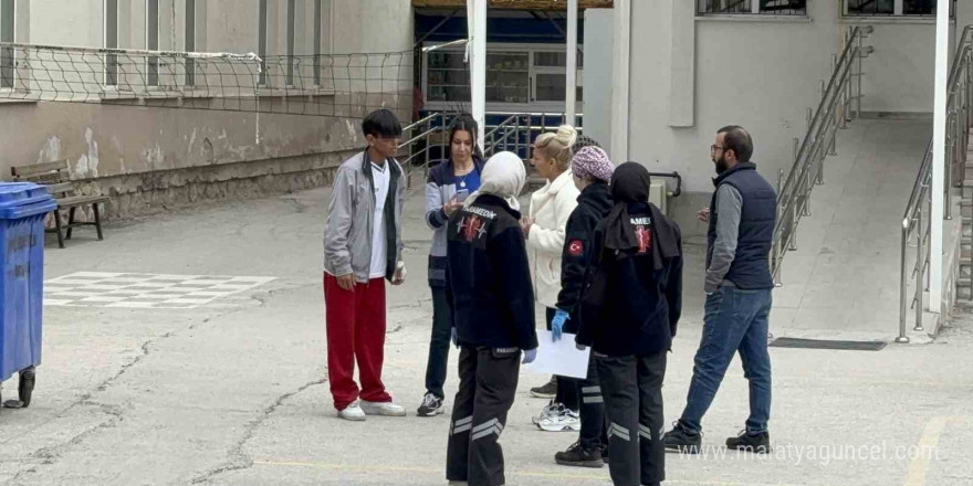 Bolu’da ortaokul öğrencisi bıçaklandı