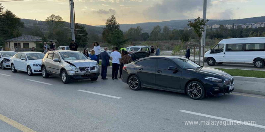 Bolu’da zincirleme kazada 4 araç birbirine girdi