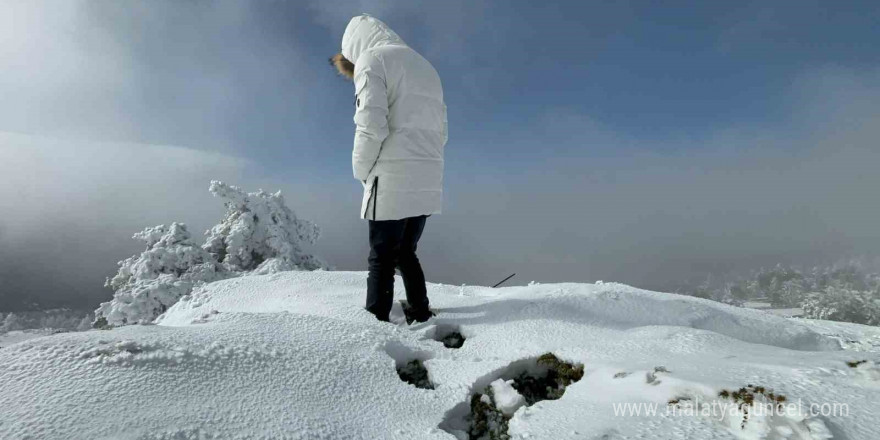 Bolu’nun yükseklerinde kar kalınlığı 15 santimetreye ulaştı