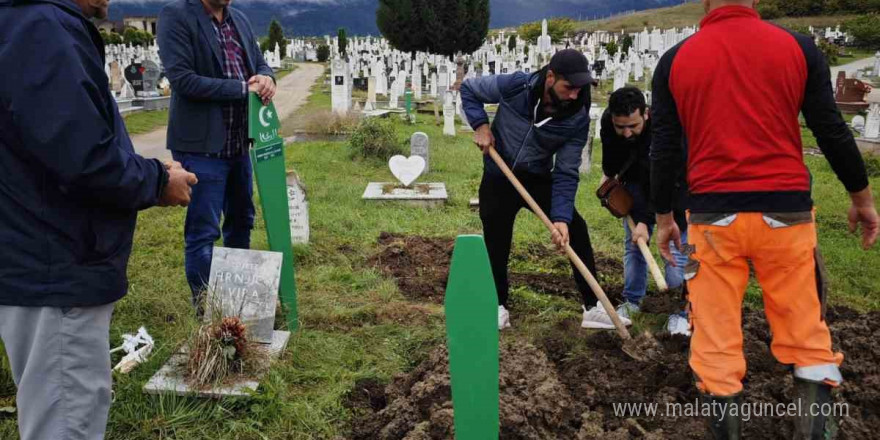 Bosna-Hersek’in Bihaç kentinde göçmen mezarlığı açıldı