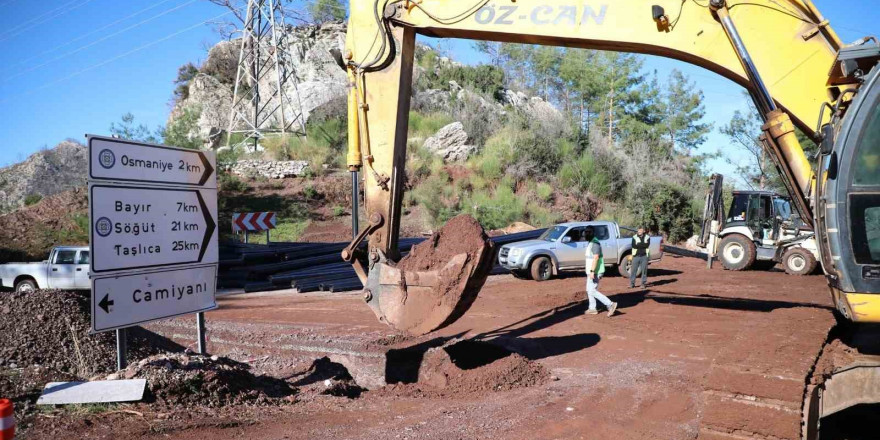 Bozburun içme suyu hattının 10 Kilometresi tamamlandı