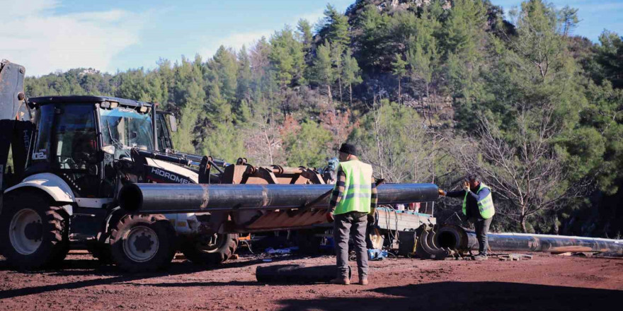 Bozburun içme suyu hattının 14 kilometresi tamamlandı