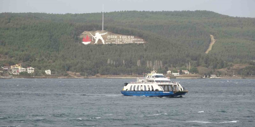 Bozcaada ve Gökçeada’ya feribot seferlerine fırtına engeli