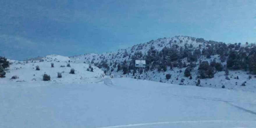 Bozdağ Kayak Merkezinde karlar eridi