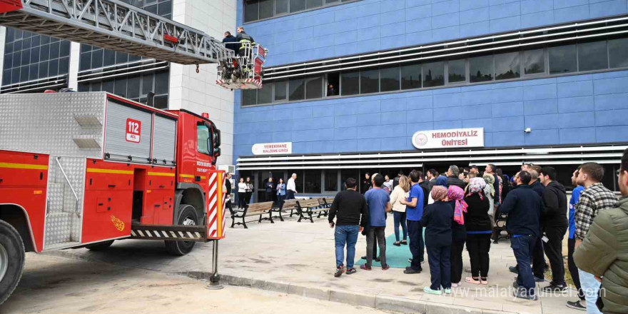 Bozüyük Belediyesi İtfaiyesi’nden hastane personeline yangın eğitimi