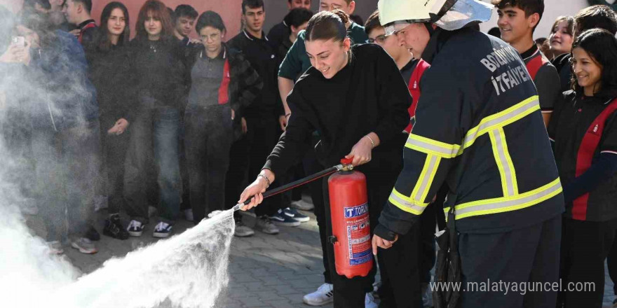 Bozüyük’te Anadolu Lisesi öğrencilerine yangın eğitimi