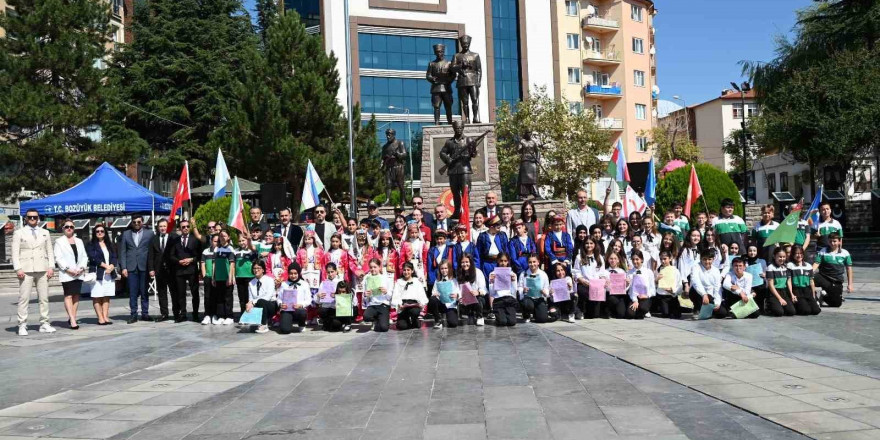 Bozüyük’te İlköğretim Haftası törenle kutlandı