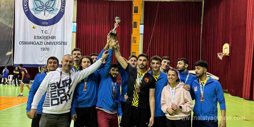 BŞEÜ voleybol takımlarından büyük başarı