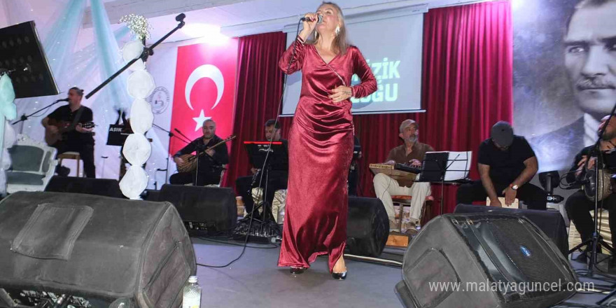 Bu konserin geliri öğrencilere burs olacak