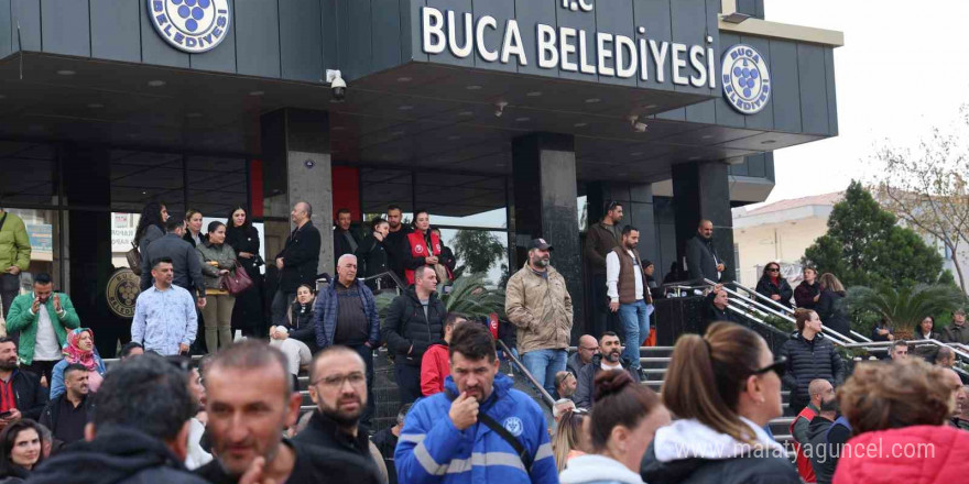 Buca Belediyesi çalışanları iş bıraktı