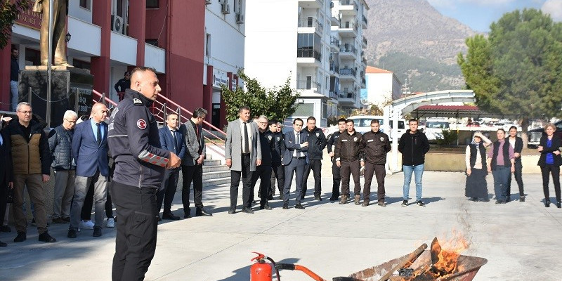 Buharkent Kaymakamlığı’nda yangın güvenliği tatbikatı gerçekleştirildi