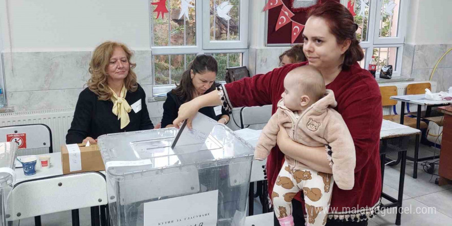 Bulgaristan’da 7’nci kez erken seçim yapılıyor: Tekirdağ’da çifte vatandaşlar oy kullandı