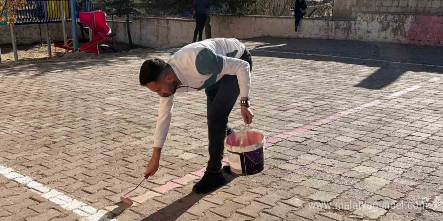 Bünyan’da okul yolları renklendirildi