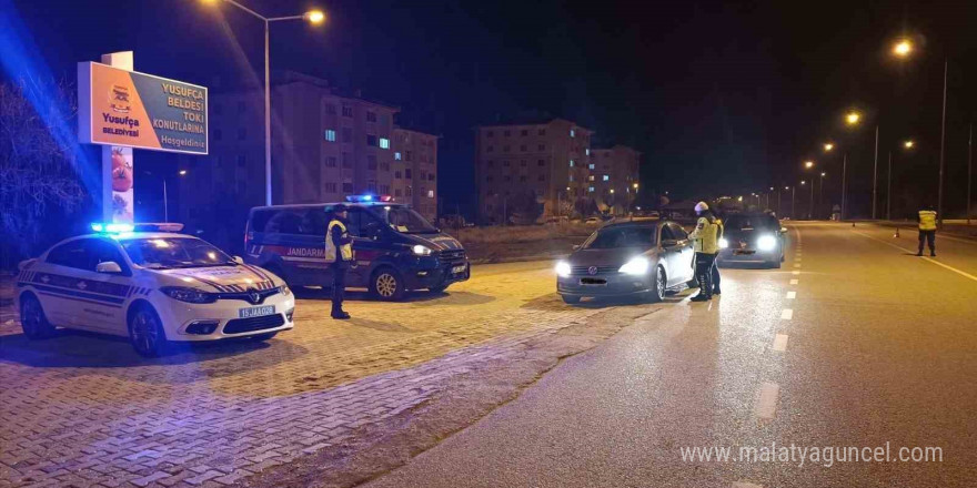 Burdur’da jandarma ekiplerinin trafik denetiminde 175 araca ceza