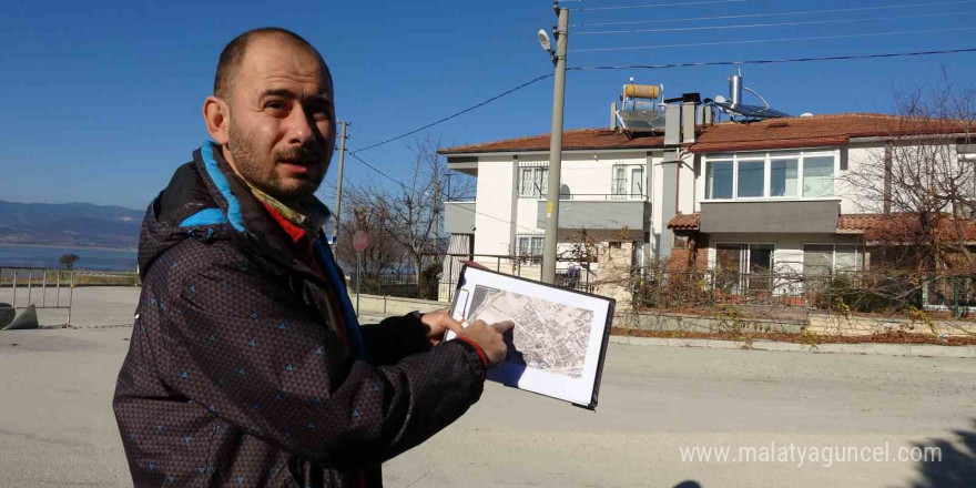 Burdur’da sokağın çökme sebebi: Rastgele doldurulan dere yatağına verilen imar izni