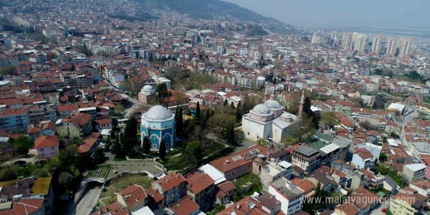 Bursa Büyükşehir Belediyesi tarihi cami ve türbelerden güvenlikçilerin çekileceği iddialarını yalanladı