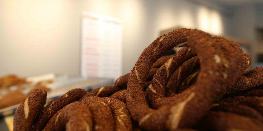 Bursa’da 100 gram simit 15 lira oldu