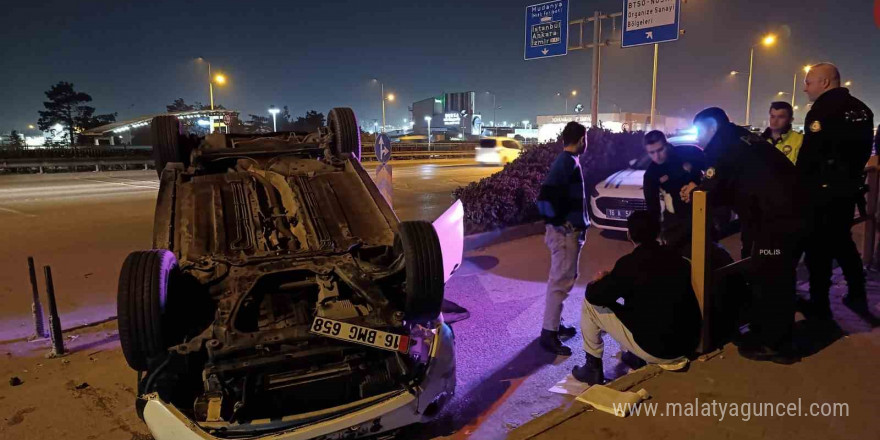 Bursa’da 3 aracın karıştığı zincirleme kazada 5 kişi yaralandı