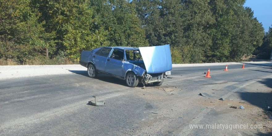 Bursa’da kontrolden çıkan otomobil takla attı: 2 yaralı