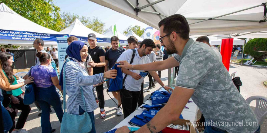 Bursa’da üniversiteli gençlere sıcak karşılama