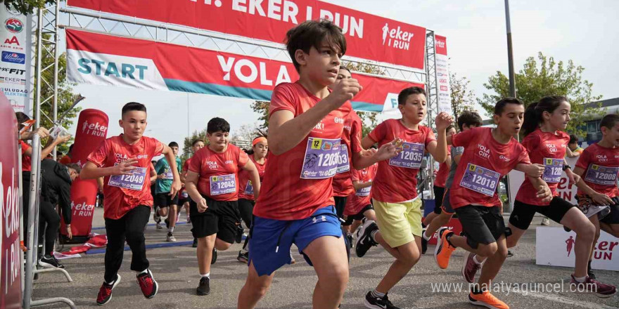 Bursalıların akın ettiği 11. Eker I Run, rekor katılımla gerçekleşti