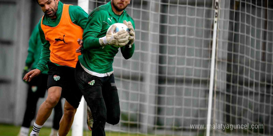 Bursaspor’da Karşıyaka maçı hazırlıkları devam ediyor