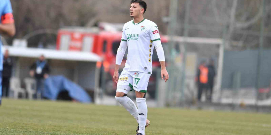 Bursaspor’un 19 yaşındaki futbolcusu Hasan Sabri Karaca futbolu bıraktı