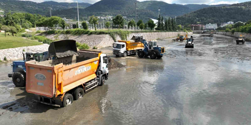 BUSKİ’den derelere yaz temizliği